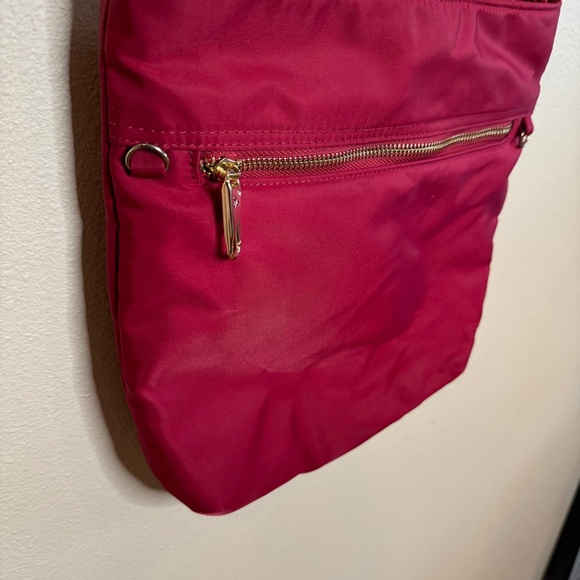 TRAVELON RED WINE CROSSBODY PURSE BAG WITH GOLD HARDWARE. - Picture 3 of 10